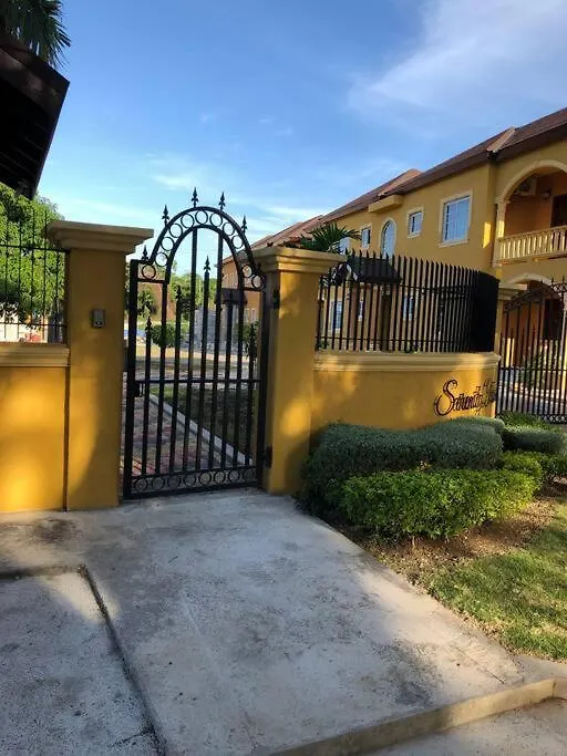 Peace Of Mind- Serenity Palm Apartment Runaway Bay 0*,  Jamaica